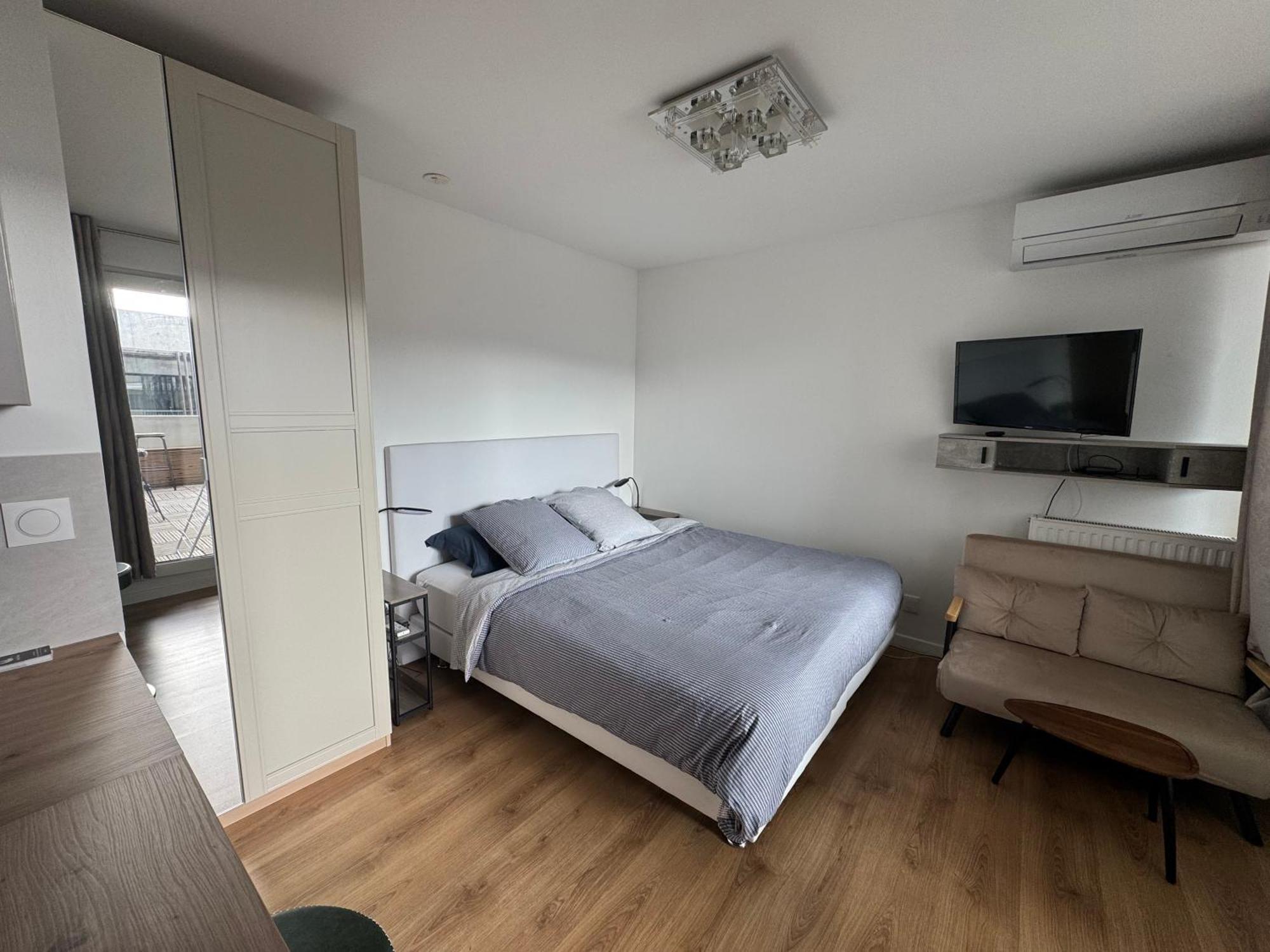 Apartment Beau Avec Belle Terrasse Au Centre De *